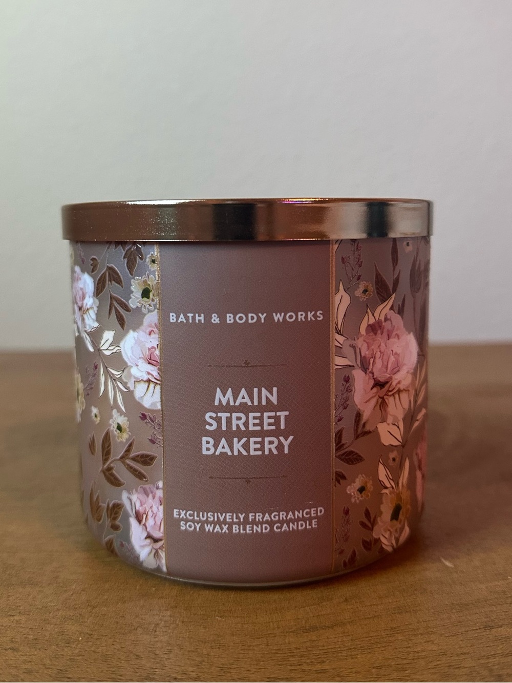 NEW Bath & Body Works Main Street Bakery 3 wick candle NEW